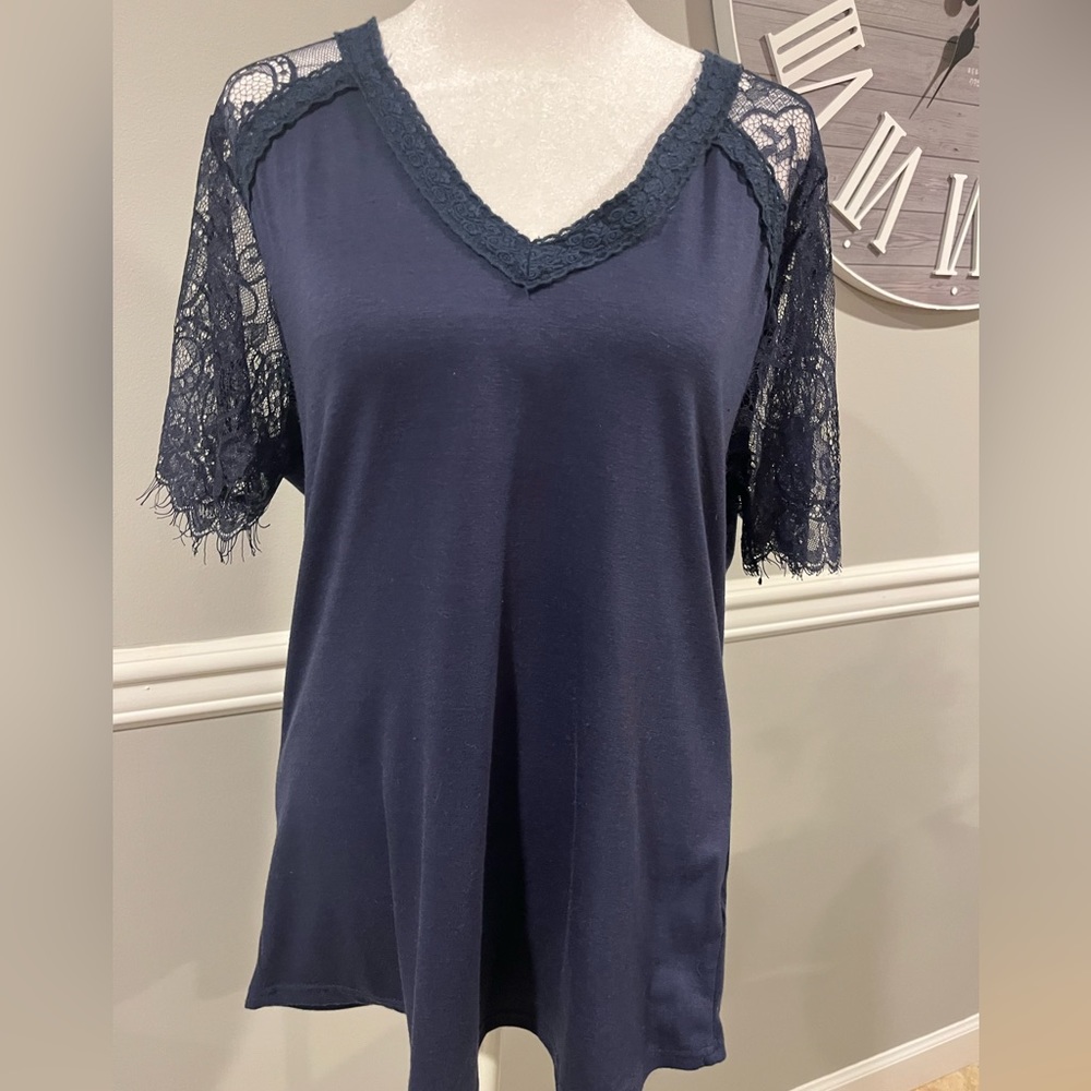 Women's Blue Lace Short Sleeve Top Size Medium